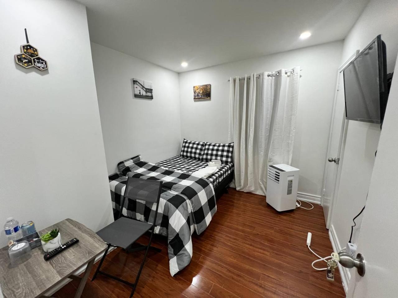 #1 Convvy-Nient Residence! Торонто Экстерьер фото