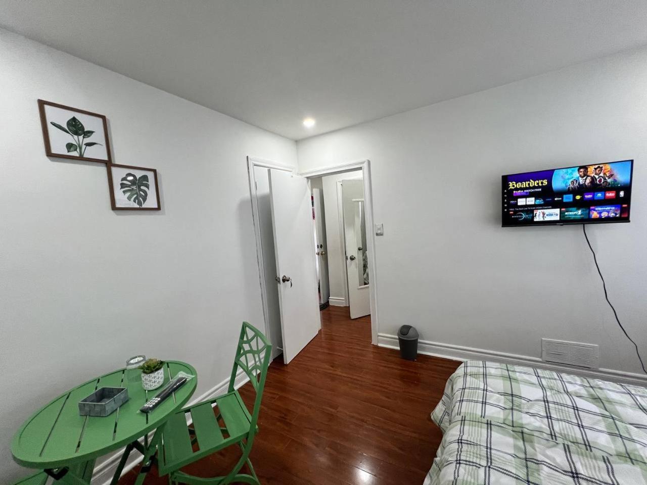 #1 Convvy-Nient Residence! Торонто Экстерьер фото