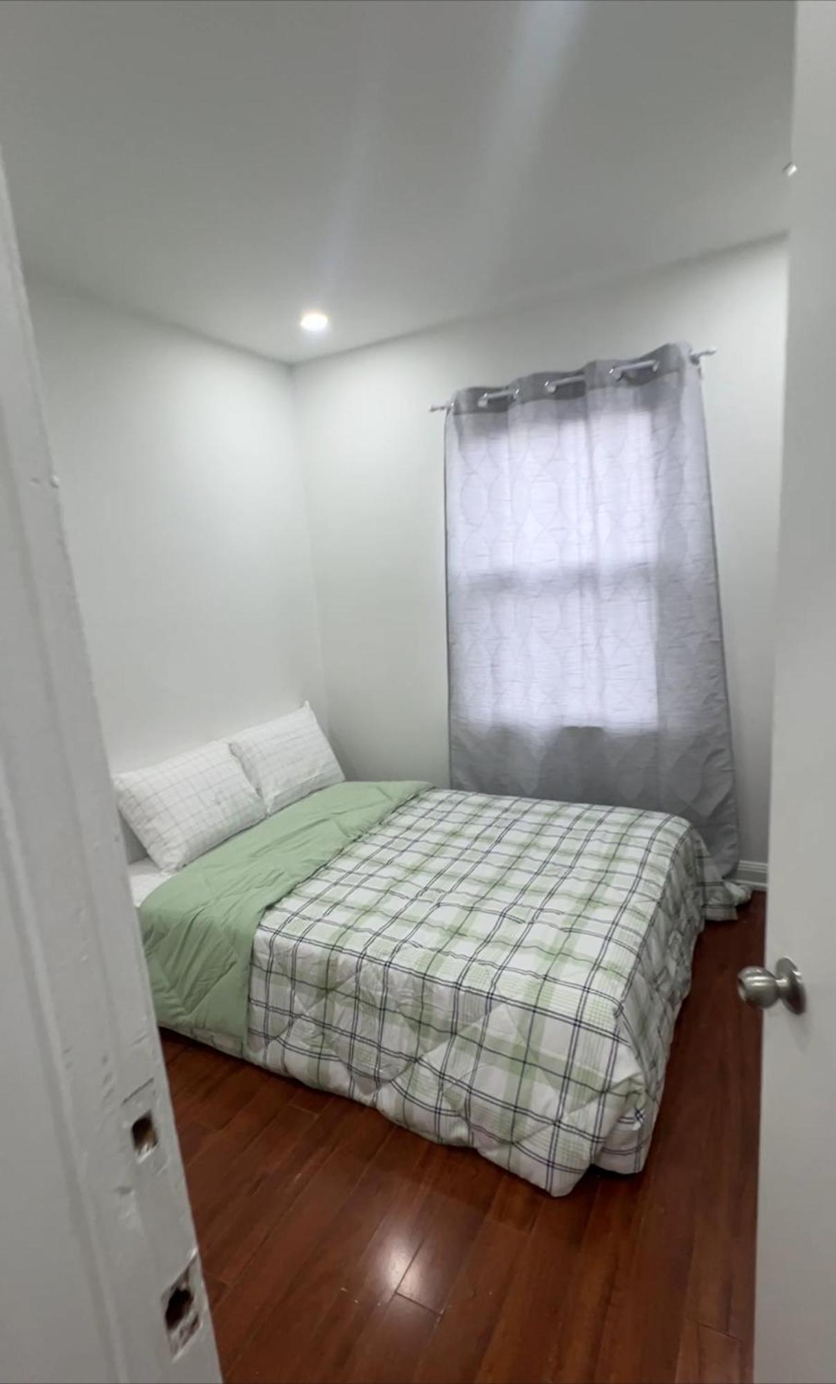 #1 Convvy-Nient Residence! Торонто Экстерьер фото